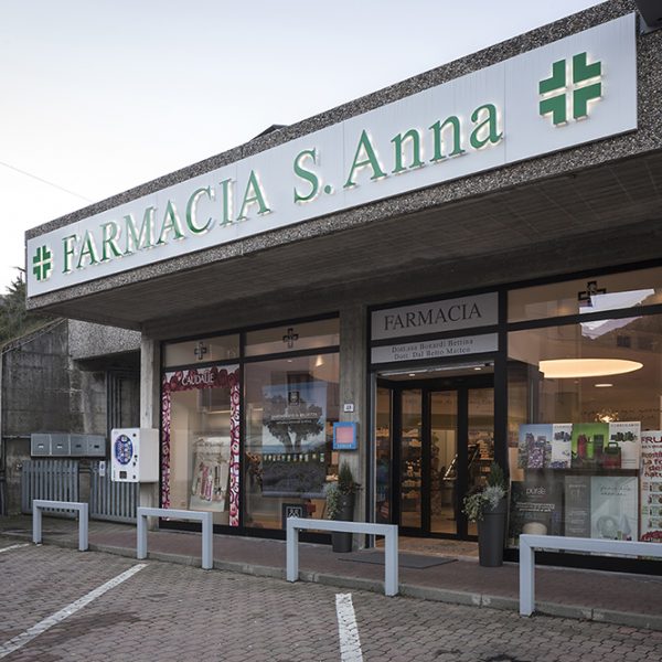 Farmacia Sant'Anna di Idro (BS) - esterno